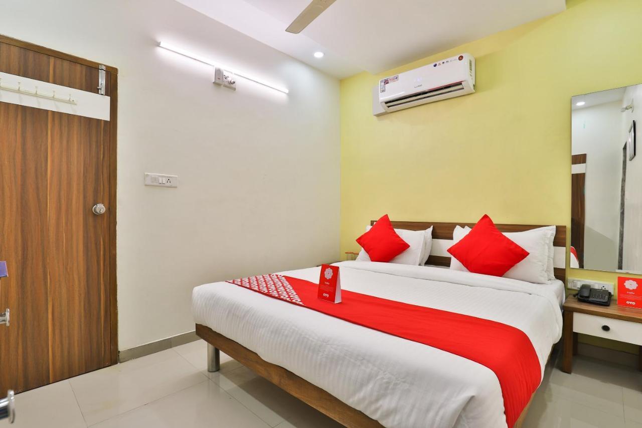 Oyo 15417 Red Rose Ahmedabad Exterior foto